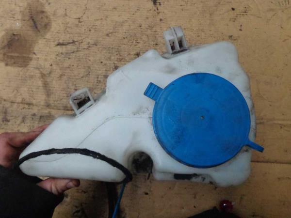 RESERVOIR LAVE GLACE MERCEDES  - Vue 2